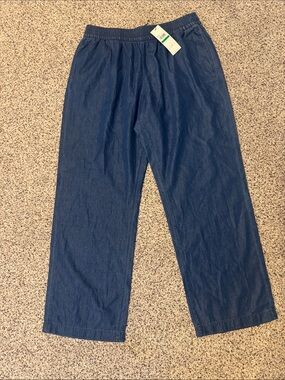 Calvin Klein Denim-Look Lightweight Elastic Waist Pull-On Pants in Denim Blue